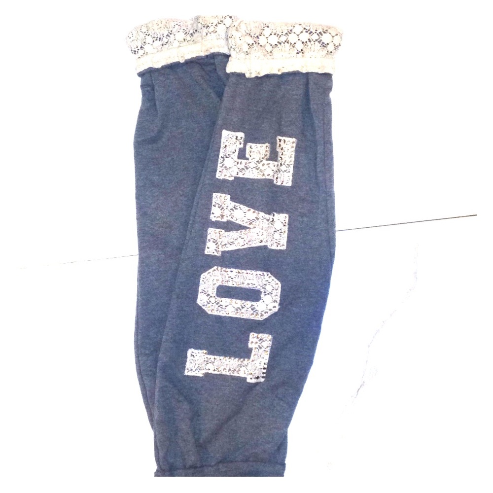 Real cute Capri sweatpants 🌸